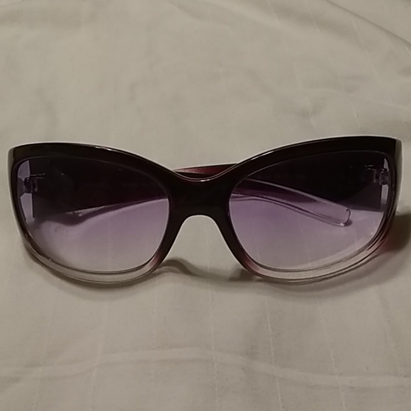 Chanel sunglasses - Picture 1 of 7